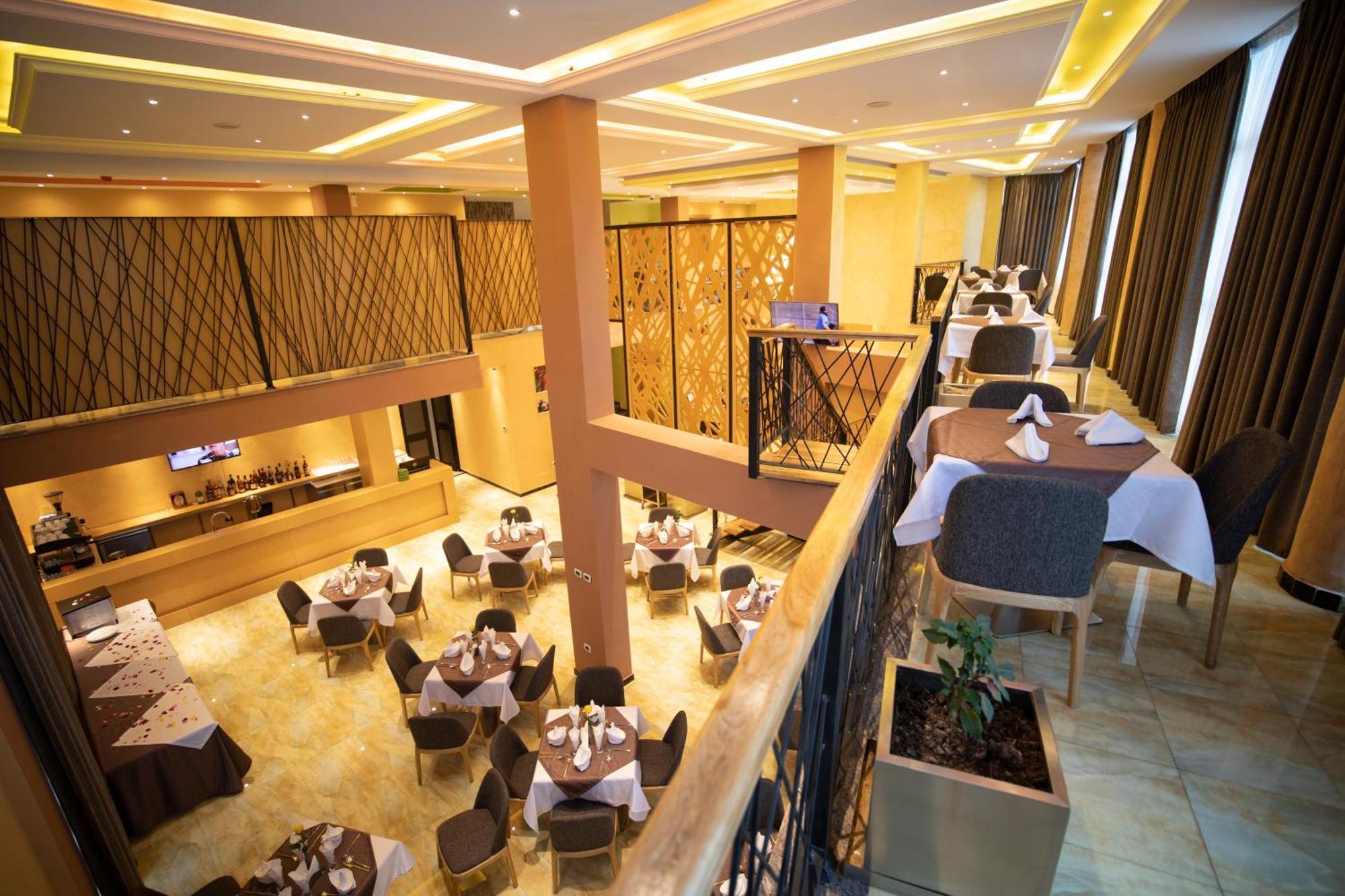 Vamos Addis Hotel Exteriör bild